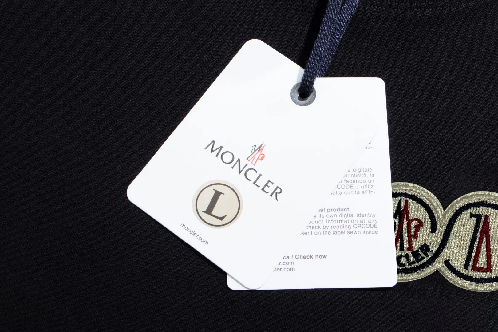 Quality《Moncler~ 》2024New Arrival T , Versatile Quality . ‼ 32 250G ‼ T 🤪 Sizes：S-M-L-XL-2XL ：Black White 、 Same Style